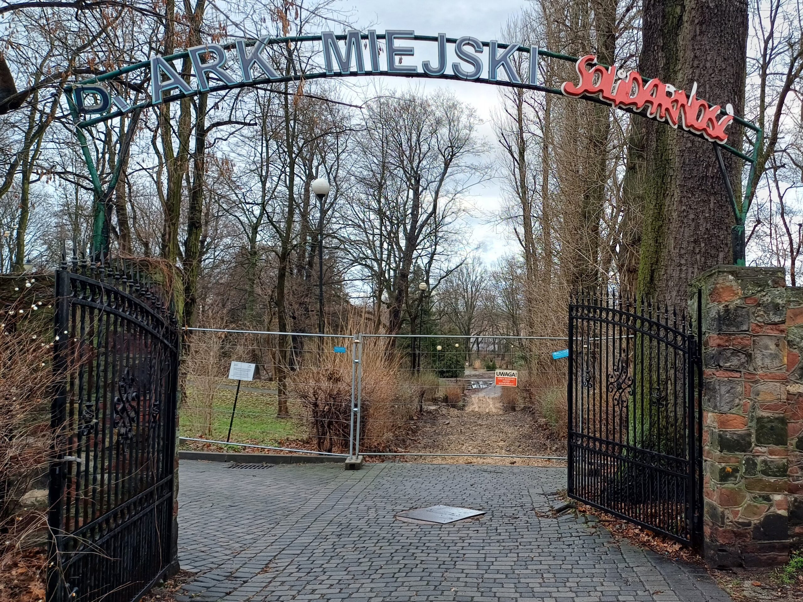 Trwa rewitalizacja Parku Solidarność w Tomaszowie Mazowieckim