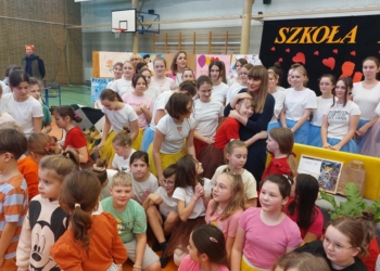 Monika Horna-Cieślak spotkała się z dziećmi z Wieruszowa