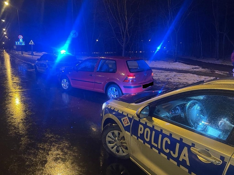 Nie zatrzymał się do kontroli. Policyjny pościg za 18-latkiem