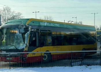 Autobusy zderzyły się na pętli Retkinia