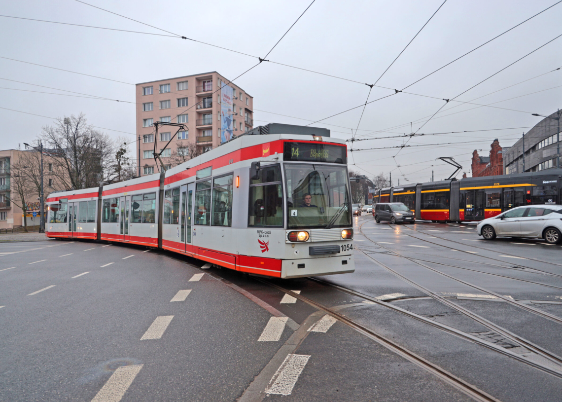Linie 1 i 17 zawieszone do piątku włącznie, a tramwaje linii 14 wróciły na Dąbrowę