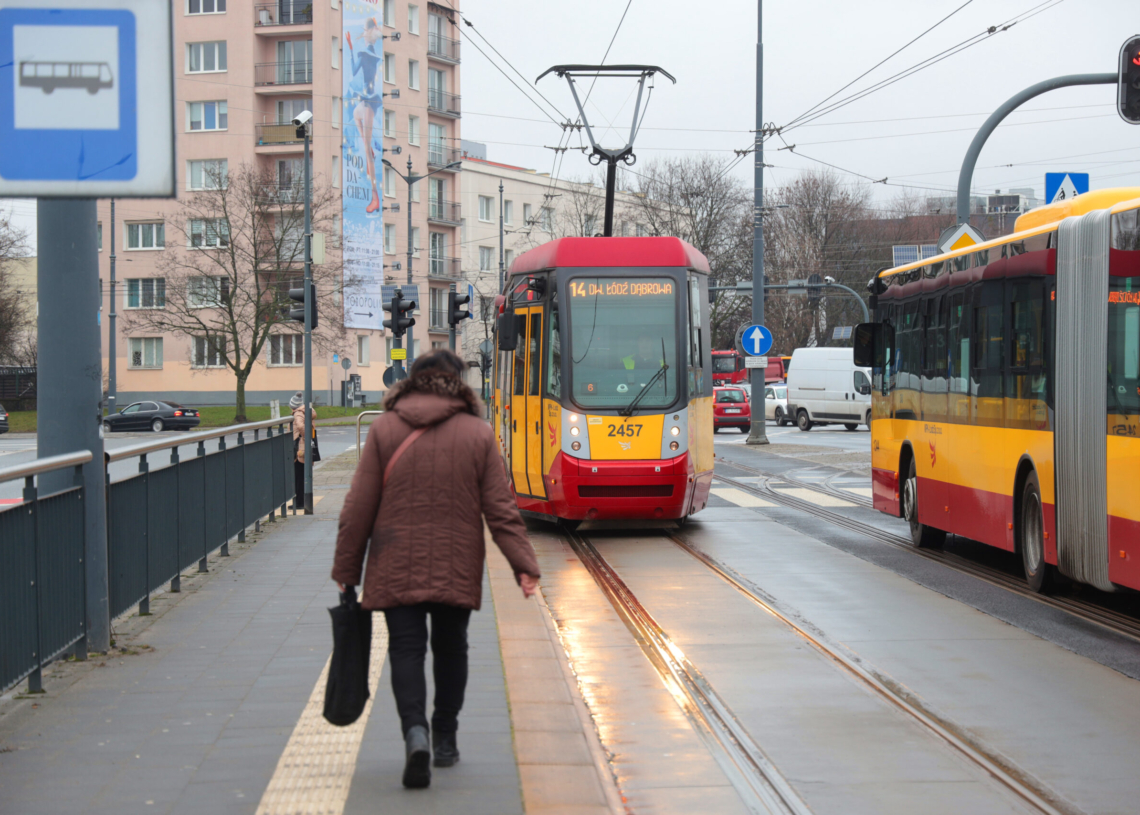 Linie 1 i 17 zawieszone do piątku włącznie, a tramwaje linii 14 wróciły na Dąbrowę