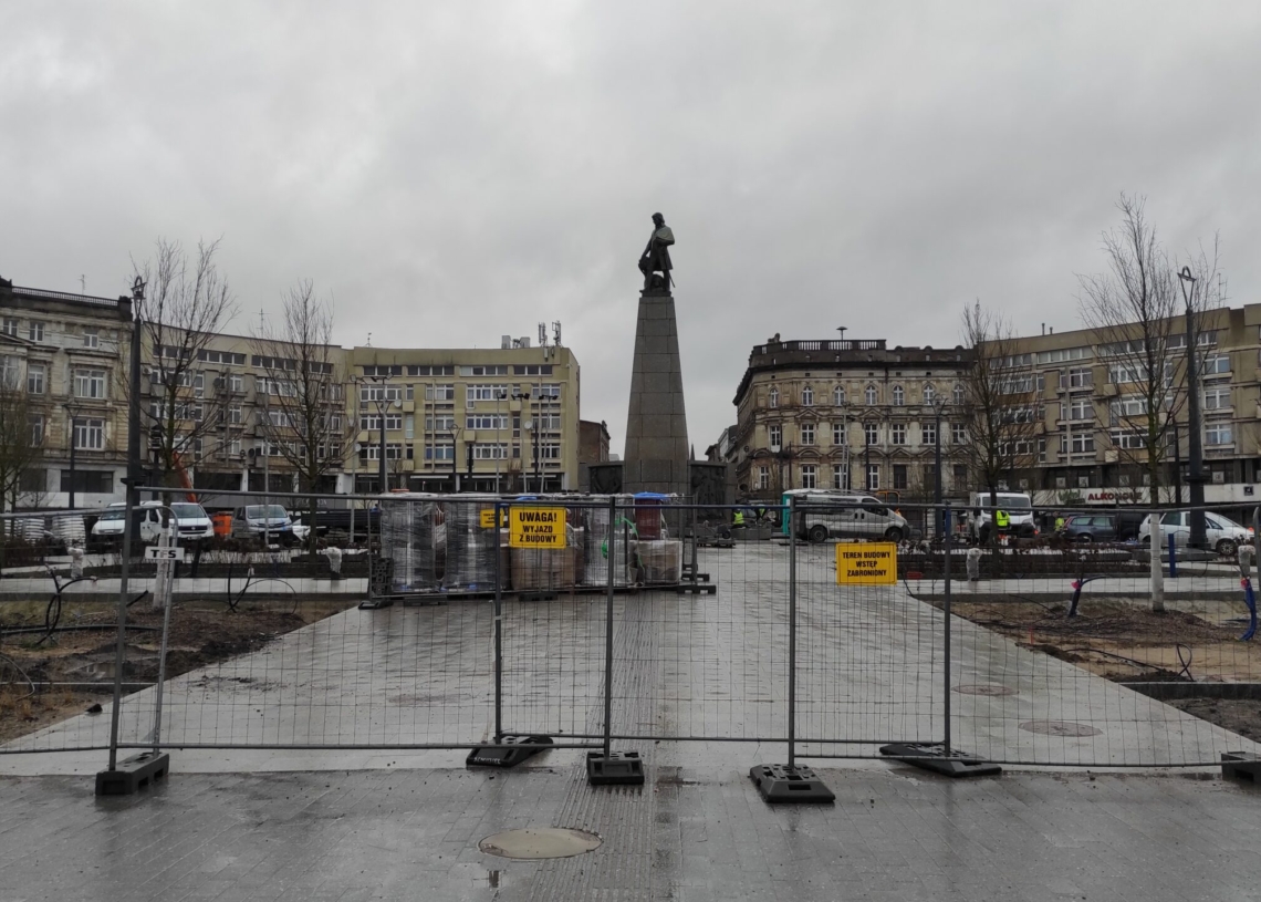 Przebudowa Placu Wolności w Łodzi. Dlaczego remont się jeszcze nie zakończył?