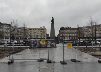 Przebudowa Placu Wolności w Łodzi. Dlaczego remont się jeszcze nie zakończył?