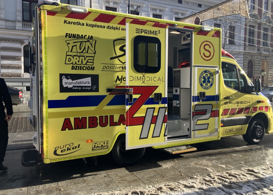Druga karetka neonatologiczna będzie stacjonować w Łodzi