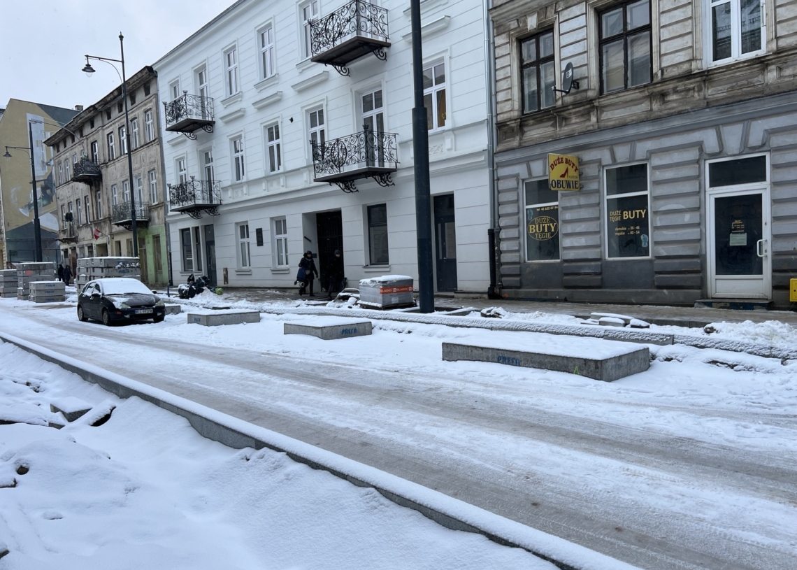 Ulgi i zniżki dla mieszkańców i przedsiębiorców poszkodowanych przedłużającymi się remontami w Łodzi