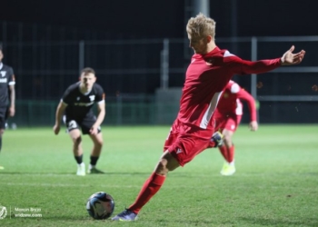 4 bramki i 3 czerwone kartki. Widzew na remis w sparingu
