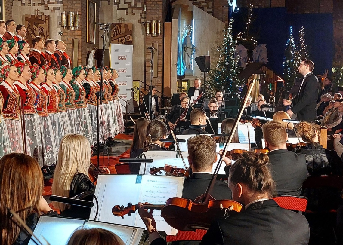 Koncert Zespołu Pieśni i Tańca Śląsk w Zduńskiej Woli