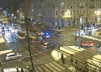 Zderzenie osobówki z tramwajem na Kościuszki