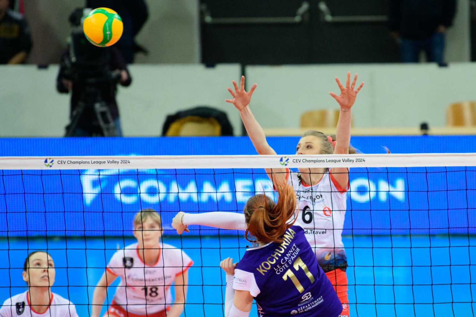LKS Commercecon Lodz vs Volero Le Cannet.41