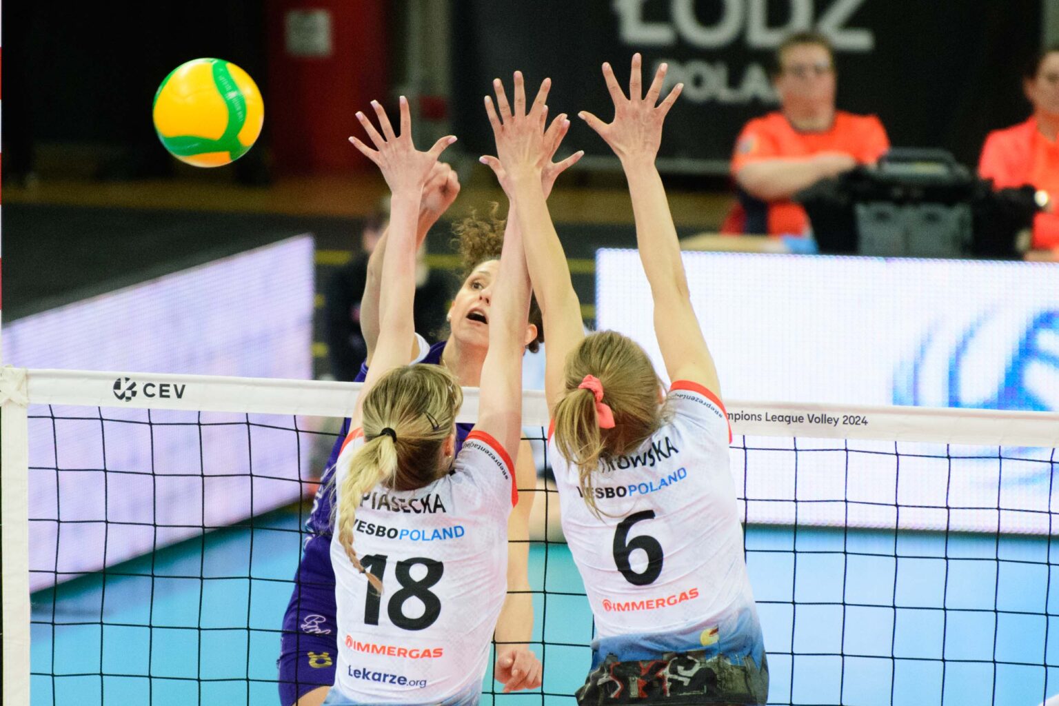 LKS Commercecon Lodz vs Volero Le Cannet.62