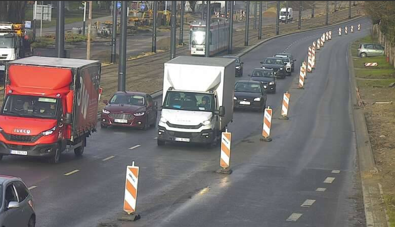 Linie 1 i 17 zawieszone, a linia 14 wróciła na Dąbrowę