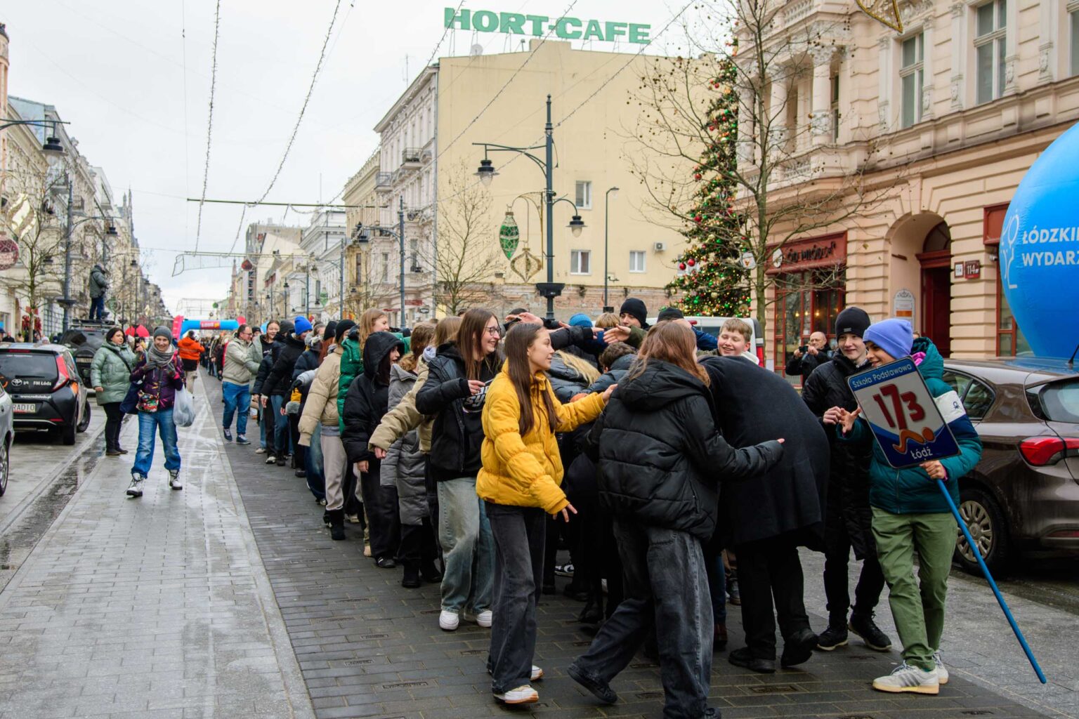 Polonez na ul Piotrkowskiej 17