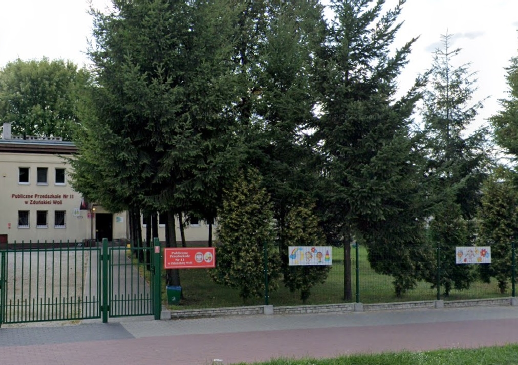 Zduńska Wola. Żłobek zamiast przedszkola 1 Przedszkole nr 11 w Zduńskiej Woli. Foto. google maps