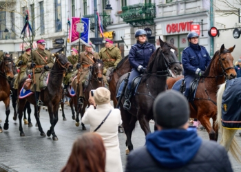 WOŚP 2024. Wielka Szarża Konna na Piotrkowskiej w Łodzi