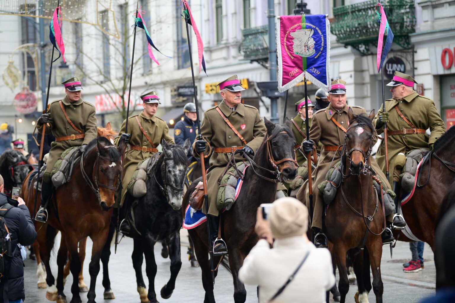 Wielka Szarza WOSP ul Piotrkowska 57