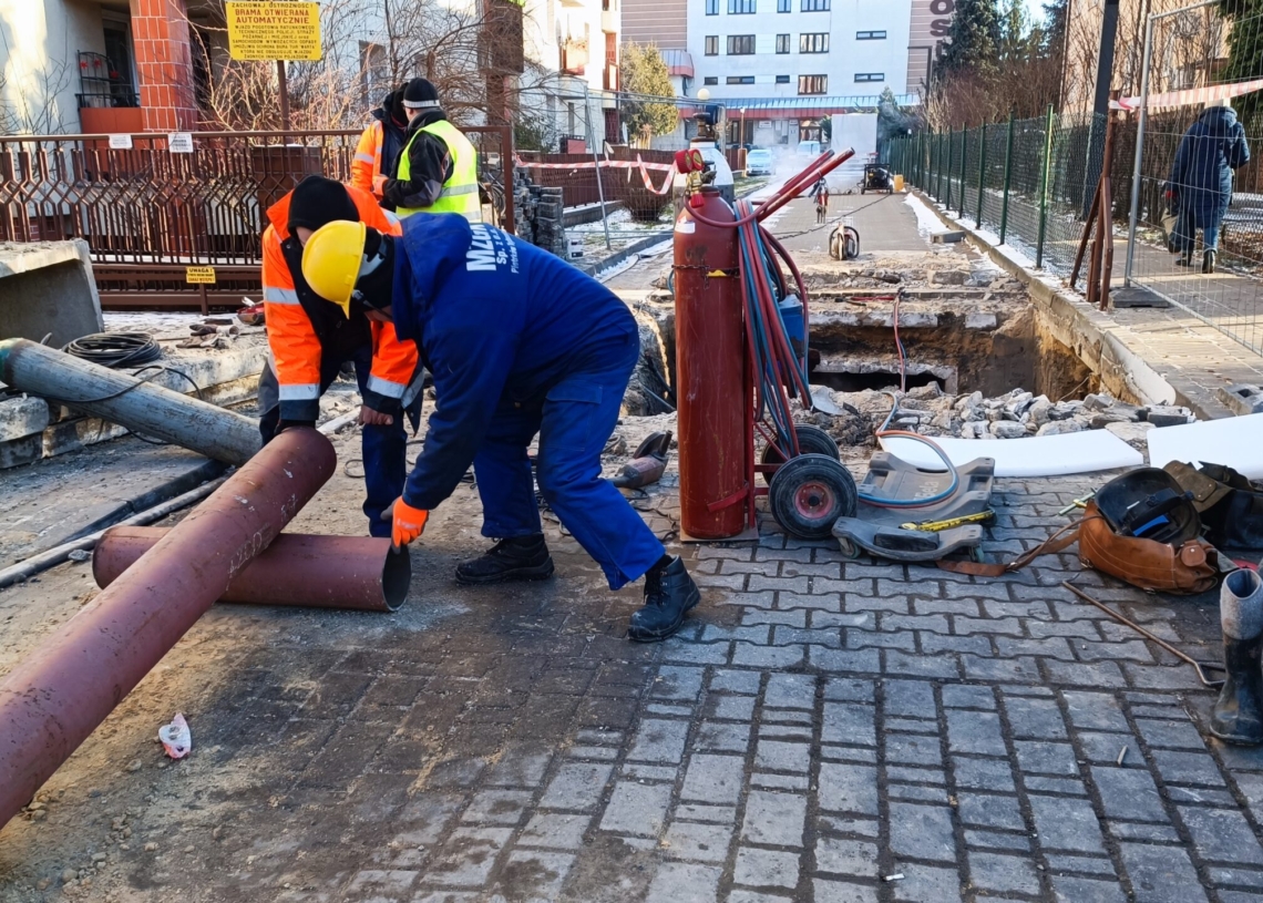 Awaria ciepłociągu w centrum Piotrkowa Trybunalskiego