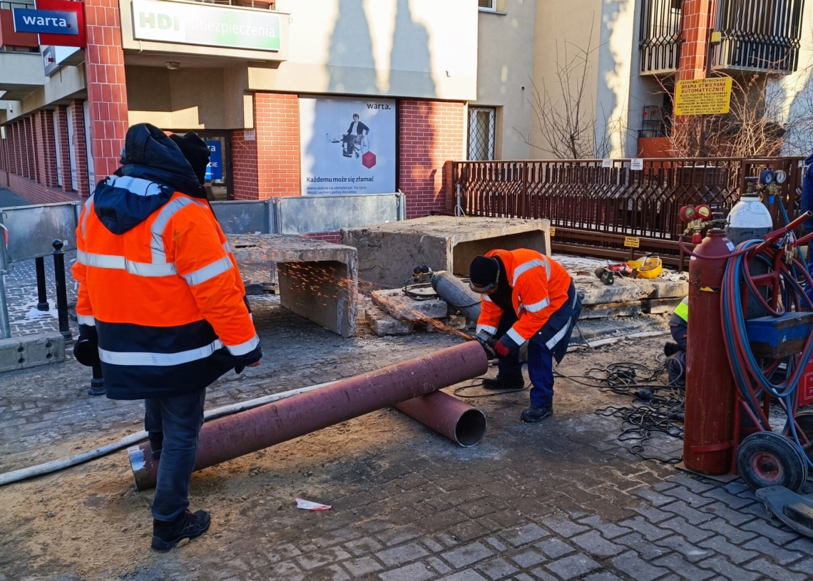 Awaria ciepłociągu w centrum Piotrkowa Trybunalskiego