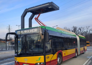 Rzeczywisty czas odjazdu pojazdów MPK Łódź. Czy taka opcja będzie dostępna w aplikacjach Google Maps i JakDojade?