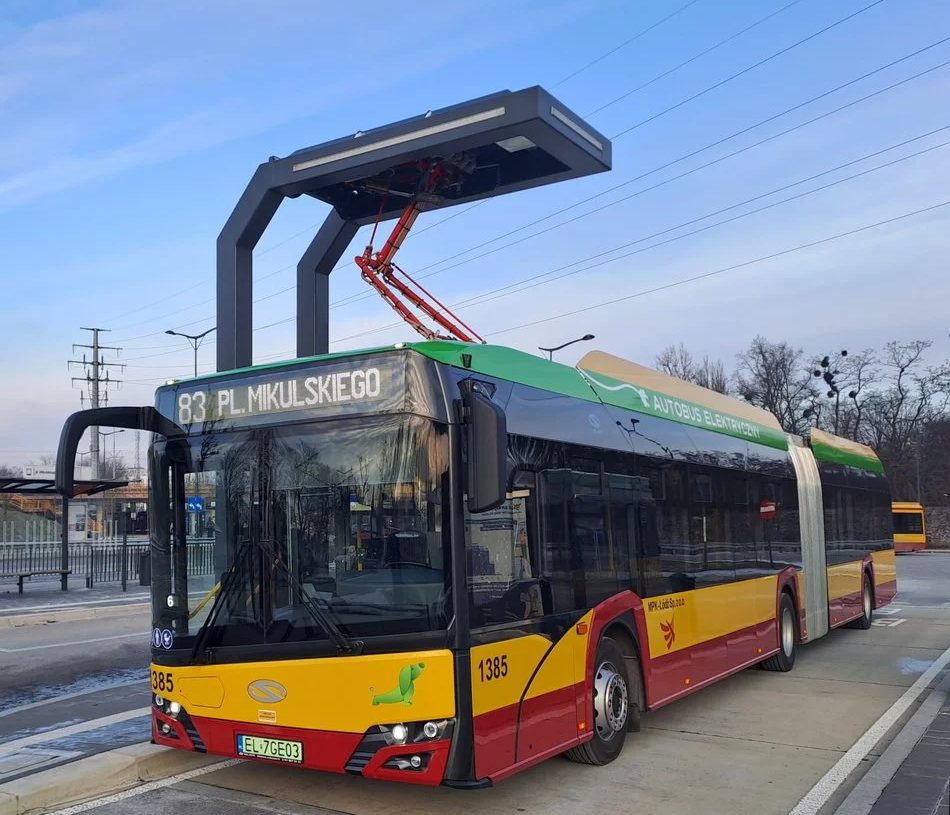 Rzeczywisty czas odjazdu pojazdów MPK Łódź. Czy taka opcja będzie dostępna w aplikacjach Google Maps i JakDojade?