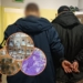 Narkotyki w mieszkaniu na Starym Polesiu. 47-letni łodzianin ukrywał je w łazience, kuchni i przedpokoju 6 Narkotyki w mieszkaniu na Starym Polesiu
