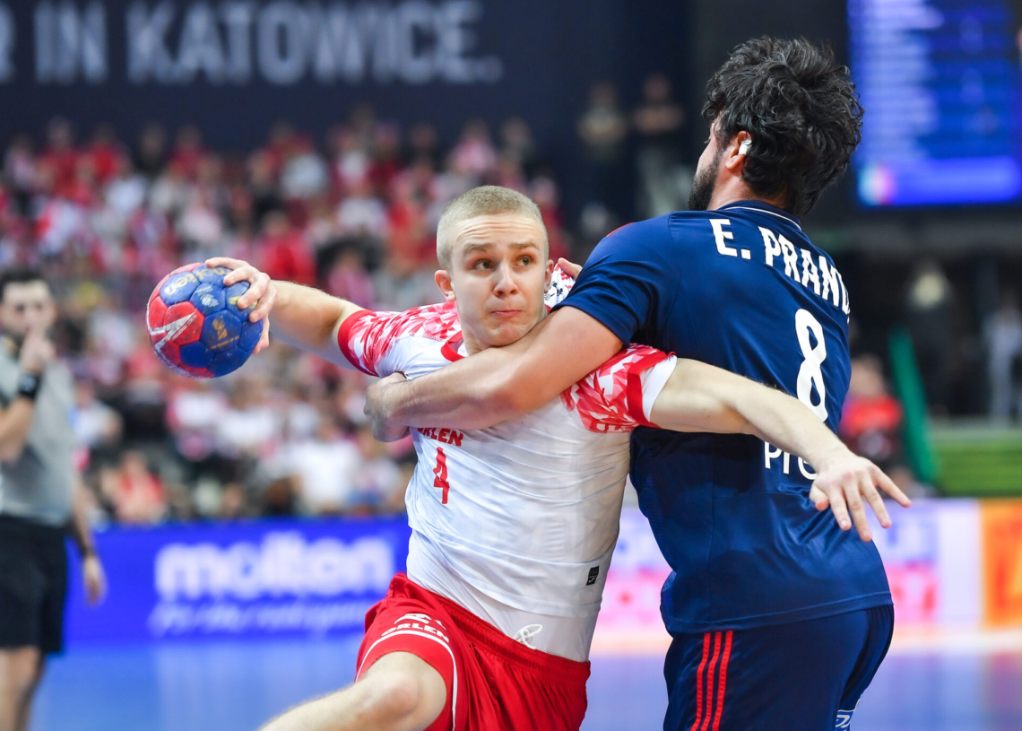ME 2024 w piłce ręcznej. Piotr Jędraszczyk wśród wybrańców Marcina Lijewskiego. „Nie jesteśmy faworytami, ale stać nas na dużo” 1 ME 2024 w piłce ręcznej. Piotr Jędraszczyk w kadrze Polski