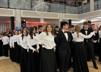 Polonez na studniówce w Piotrkowie Trybunalskim