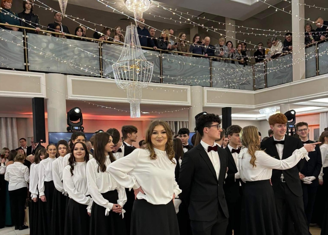 Polonez na studniówce w Piotrkowie Trybunalskim