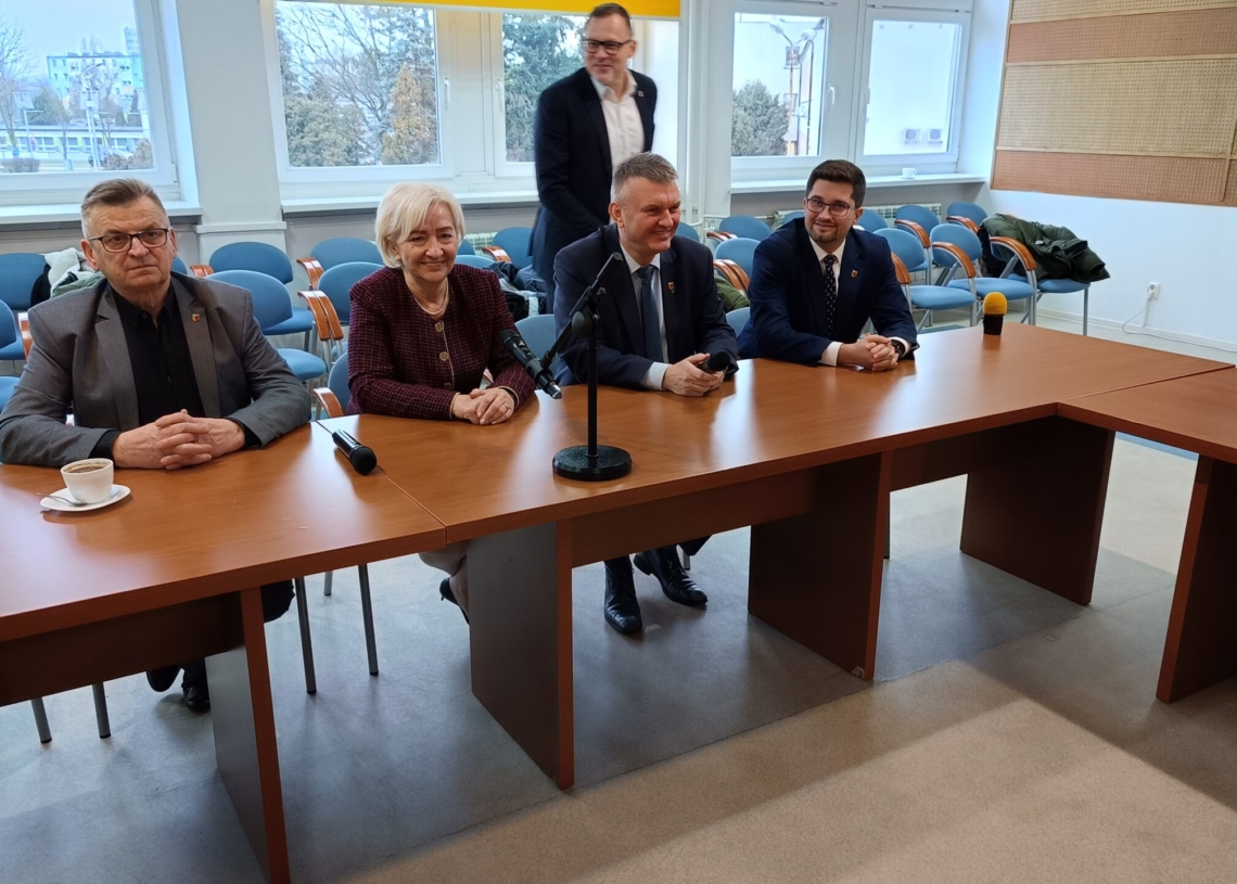 Wojewoda łódzki Dorota Ryl na spotkaniu z sieradzkimi samorządowcami