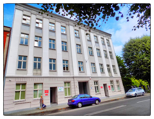 47-latek groził, że podpali Powiatowe Centrum Pomocy Rodzinie w Zduńskiej Woli. Usłyszał zarzuty 1 47-latek groził, że podpali Powiatowe Centrum Pomocy Rodzinie w Zduńskiej Woli