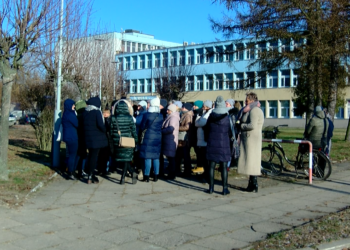 Byli pracownicy jednego z zakładów w Zduńskiej Woli domagają się zaległych pieniędzy