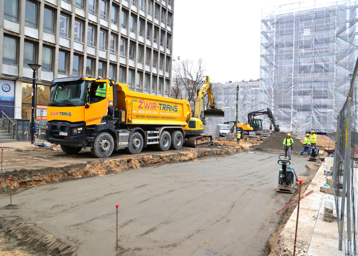 Nowa droga w centrum Łodzi będzie gotowa w połowie roku