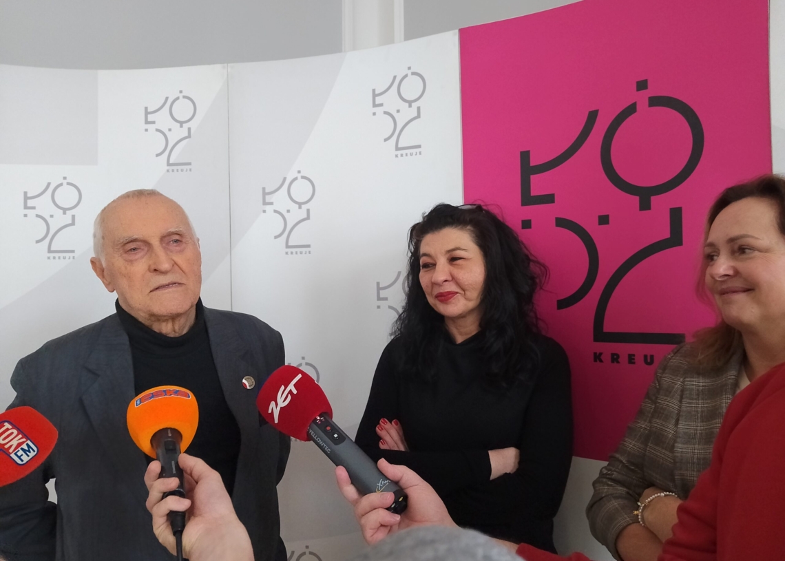 Seniorzy coraz częściej są ofiarami oszustw internetowych