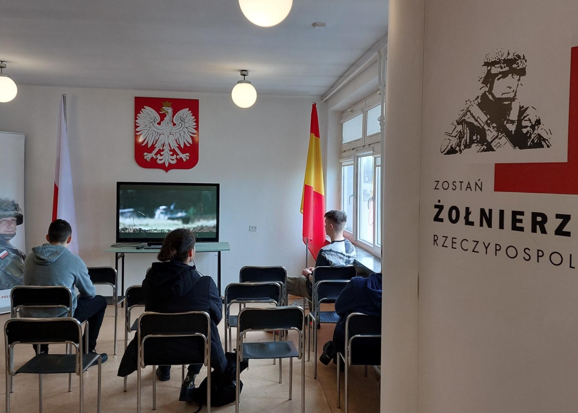 Łódzkie: wezwanie do stawienia się na obowiązkową kwalifikację wojskową otrzyma w tym roku ponad 13 tys. kandydatów