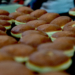 Tłusty czwartek 2024. Jak powstają pączki?