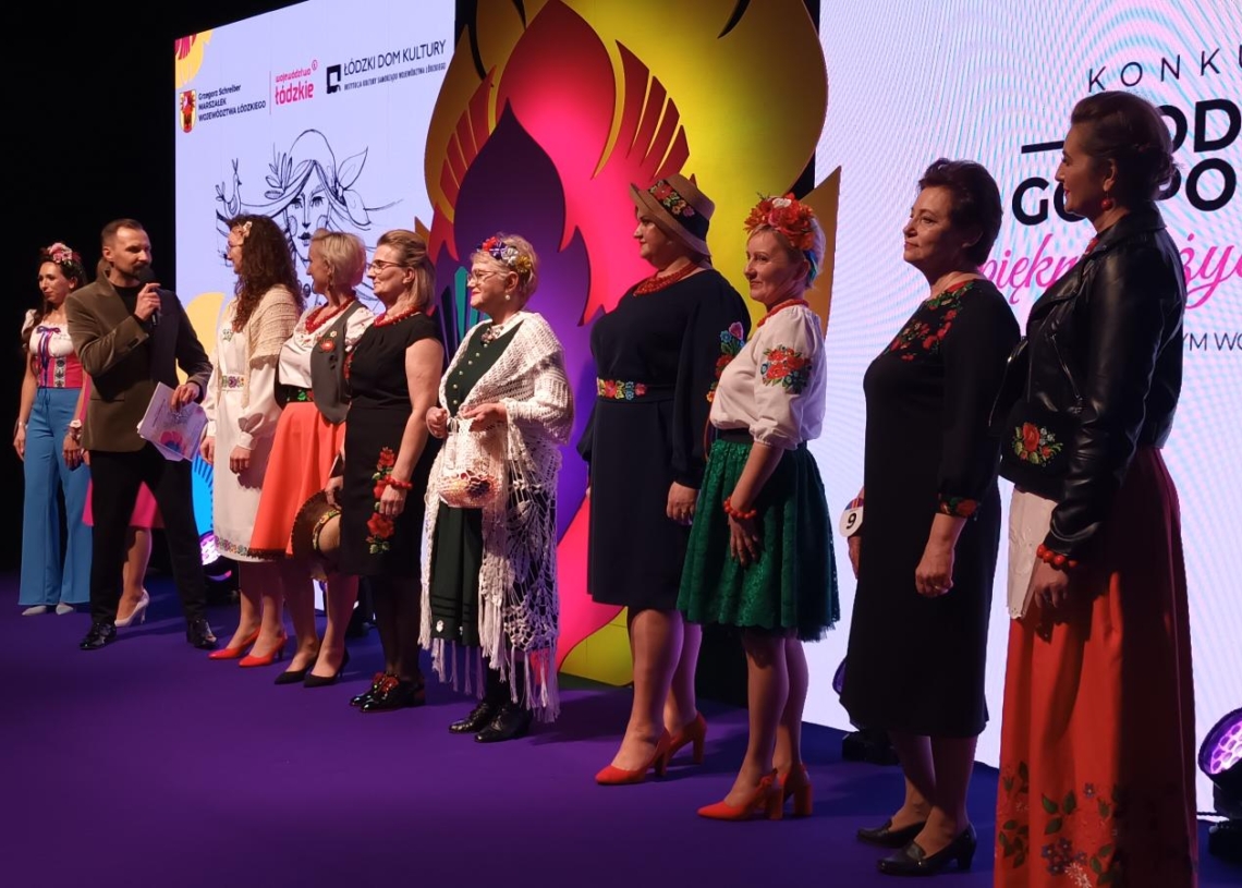 Pokaz mody inspirowanej folklorem w Łowiczu