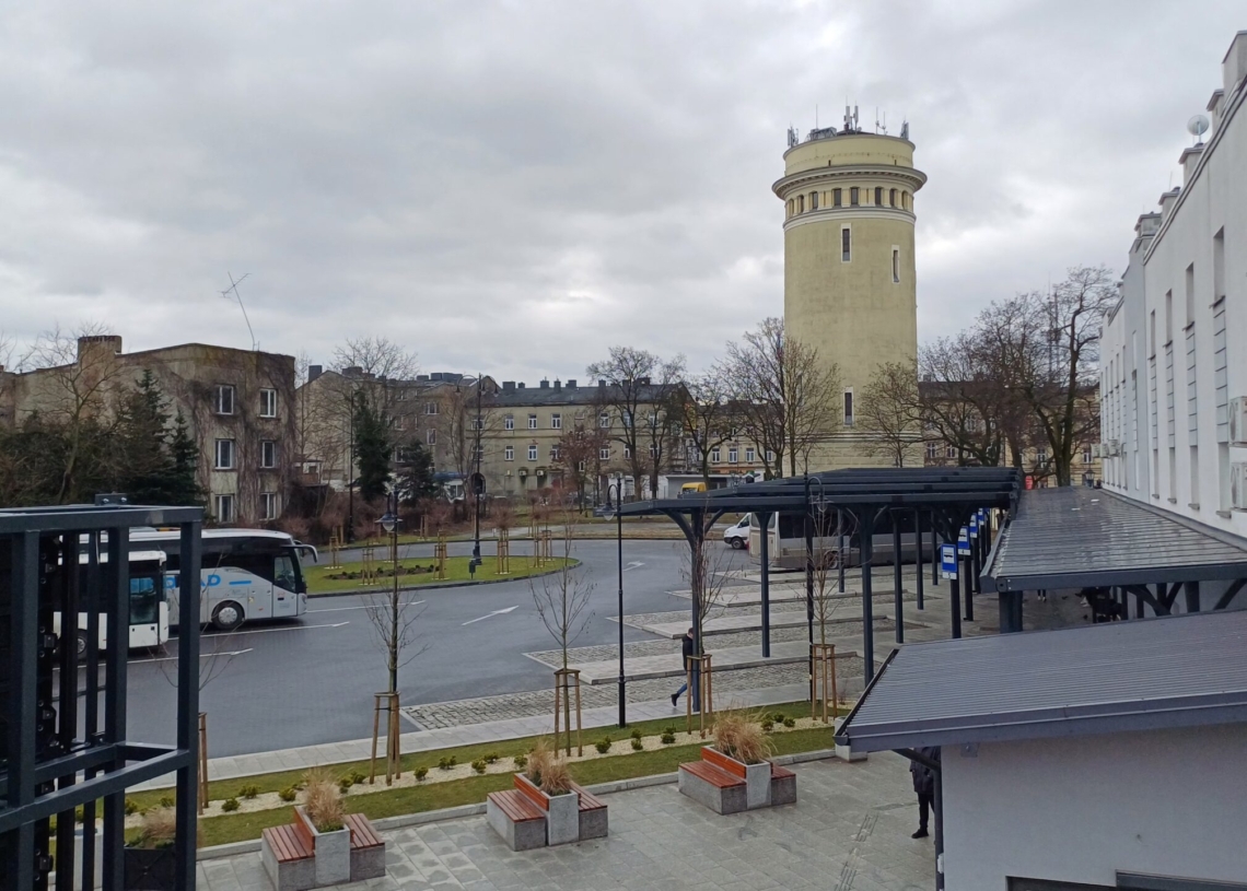 Oficjalne otwarcie nowego budynku Powiatowego Centrum Przesiadkowego w Piotrkowie