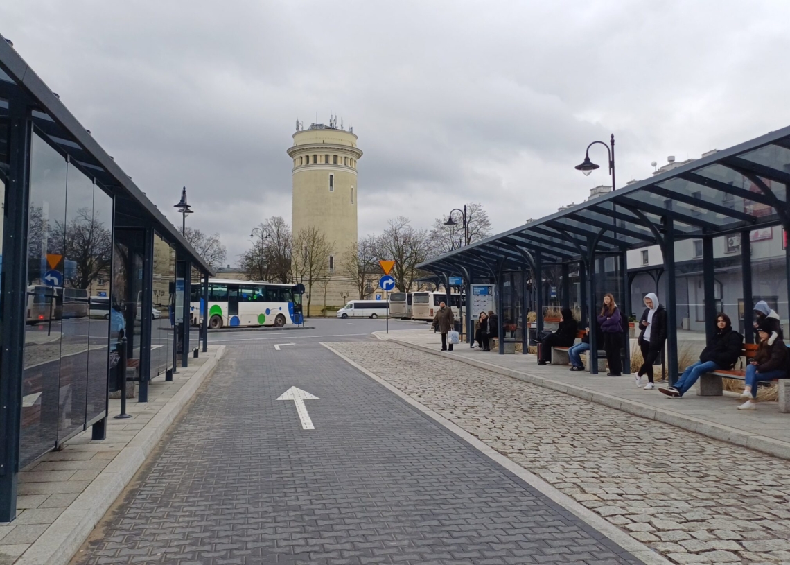 Oficjalne otwarcie nowego budynku Powiatowego Centrum Przesiadkowego w Piotrkowie