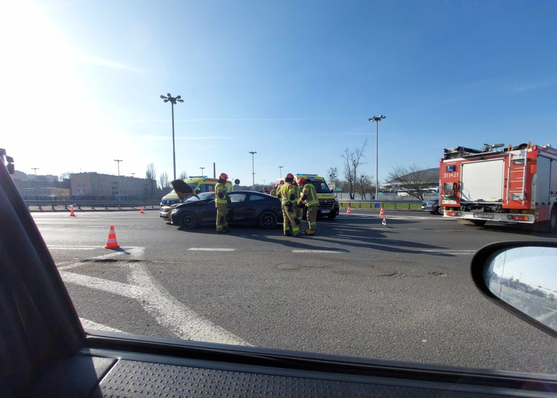 Wypadek na Bandurskiego w Łodzi. 2 osoby ranne