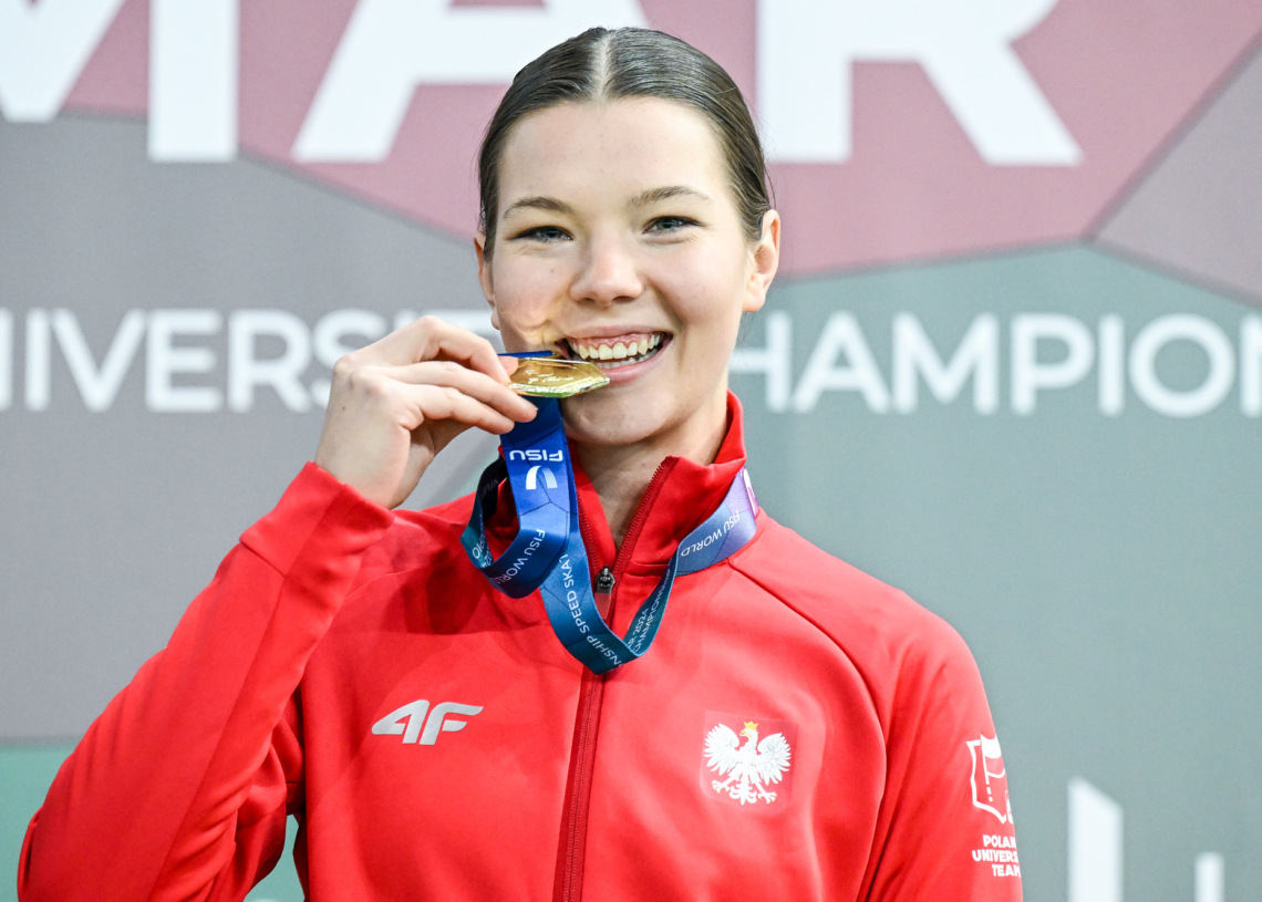 Studentka PŁ Natalia Jabrzyk z kolejnym złotem AMŚ 2024 w łyżwiarstwie szybkim w Hamar
