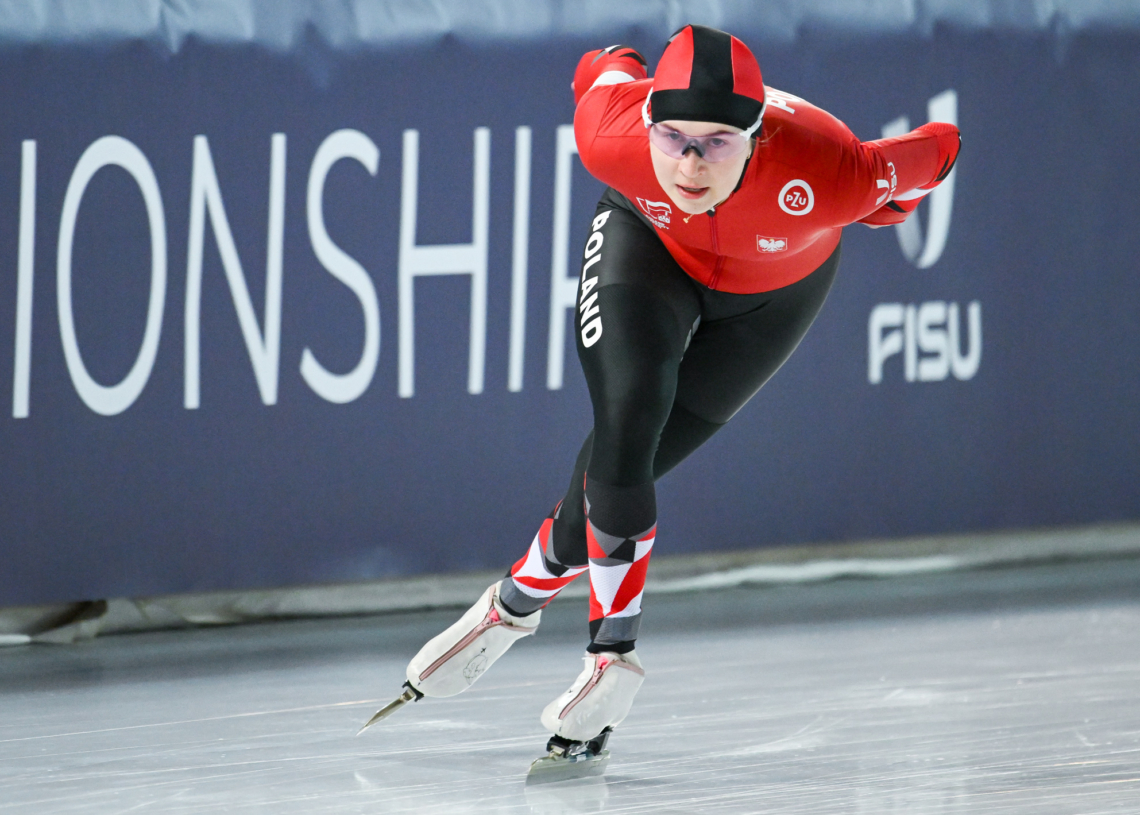 Studentka PŁ Natalia Jabrzyk z kolejnym złotem AMŚ 2024 w łyżwiarstwie szybkim w Hamar