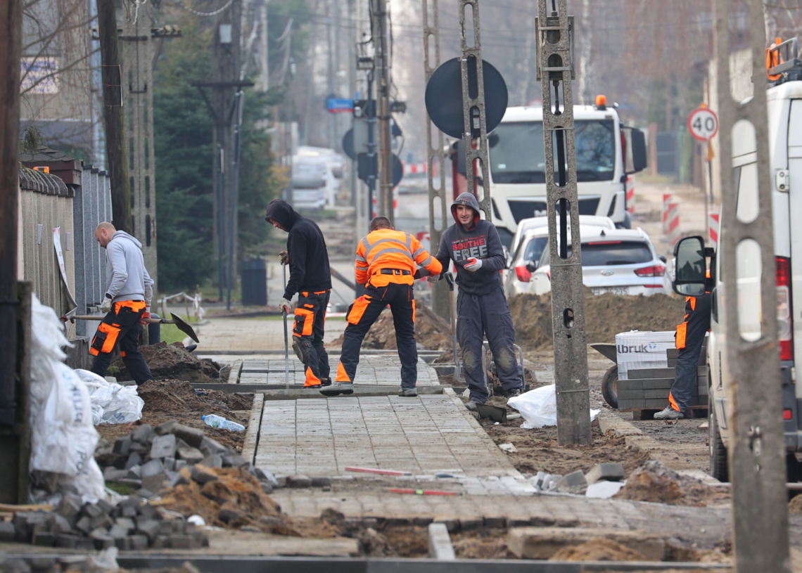 Remonty na Górnej. Na Demokratycznej trwa na razie budowa chodników, a na Pryncypalnej przystanków autobusowych