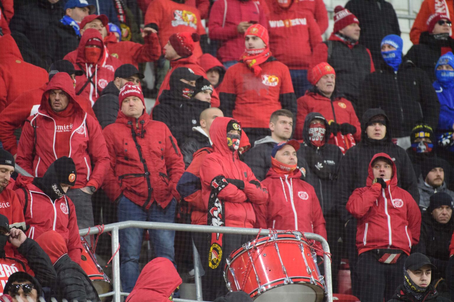 Doping Kibicow WIdzewa na 70 derbach Lodzi 48