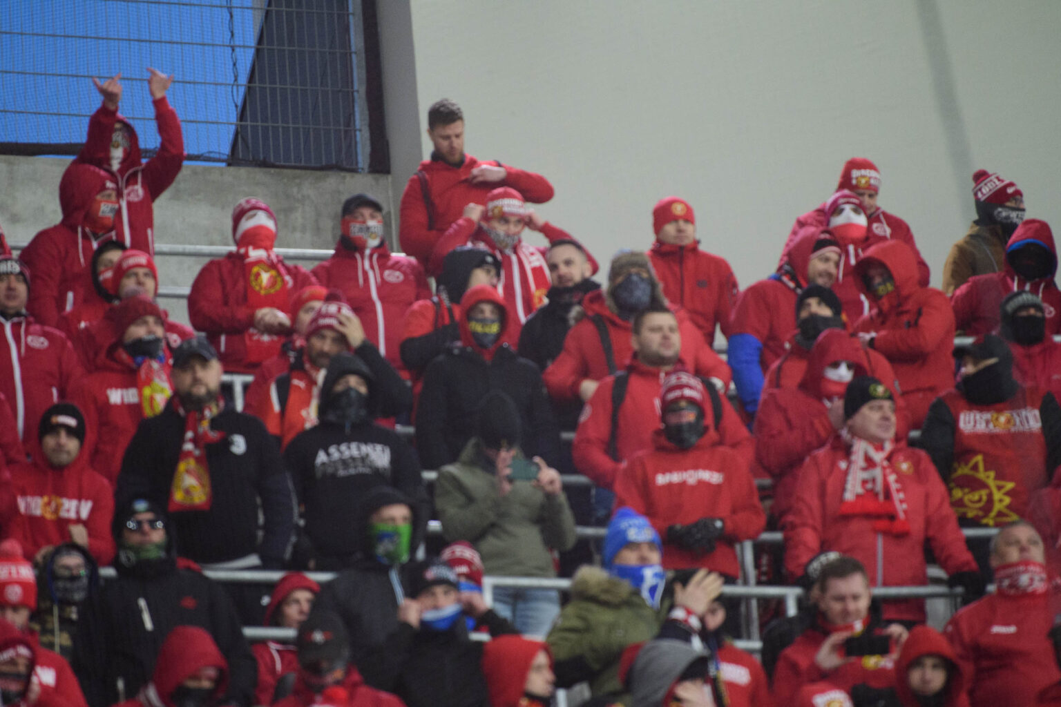 Doping Kibicow WIdzewa na 70 derbach Lodzi 63