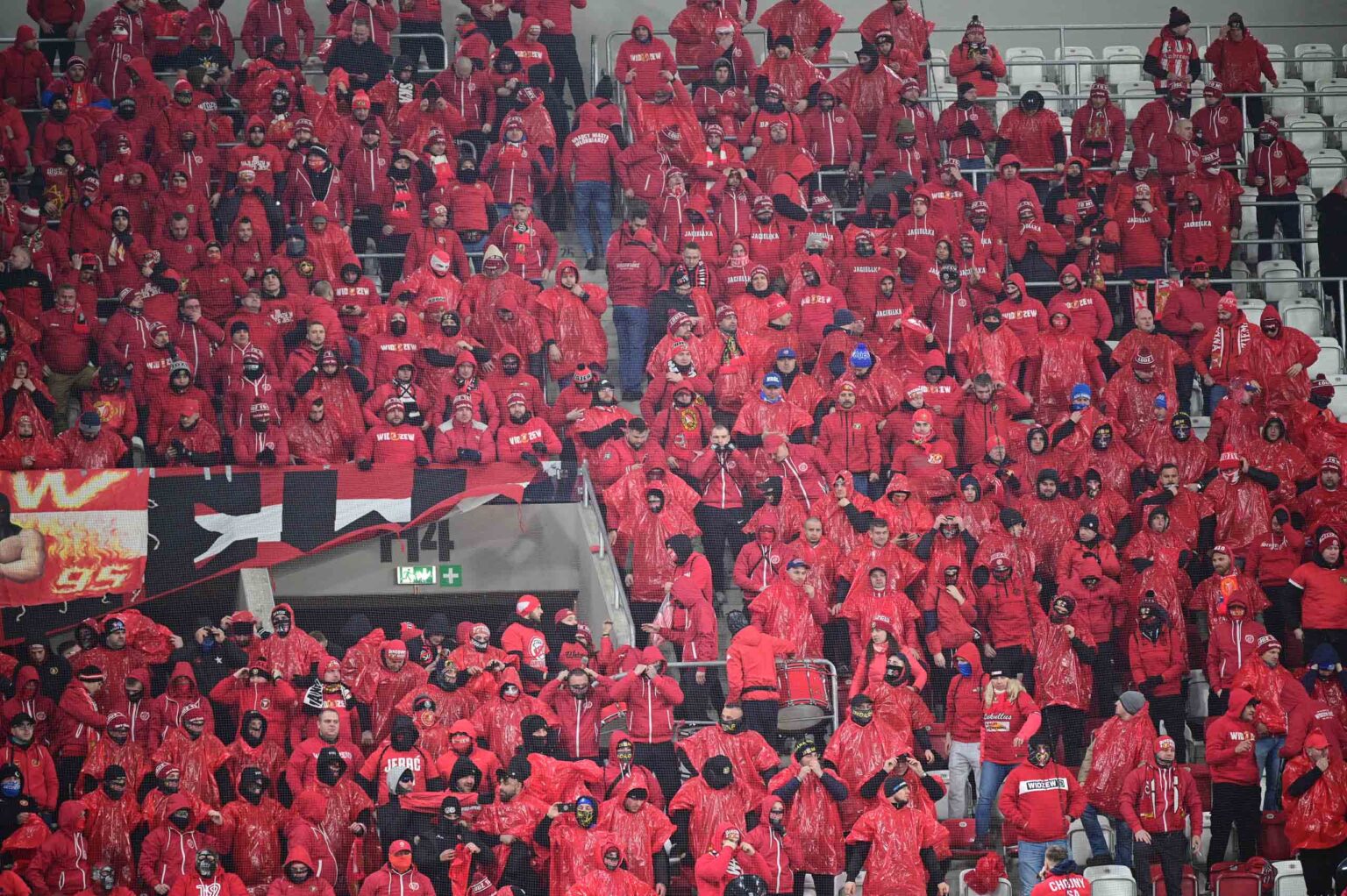 Doping Kibicow WIdzewa na 70 derbach Lodzi 81