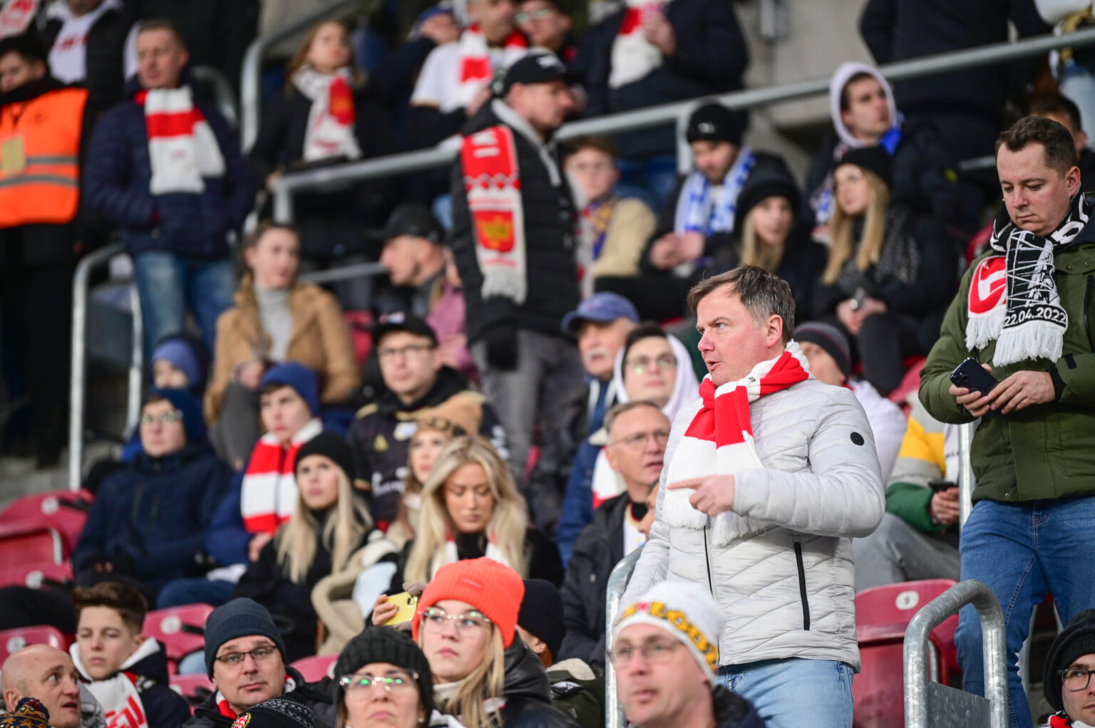 70. derby Łodzi: doping kibiców ŁKS