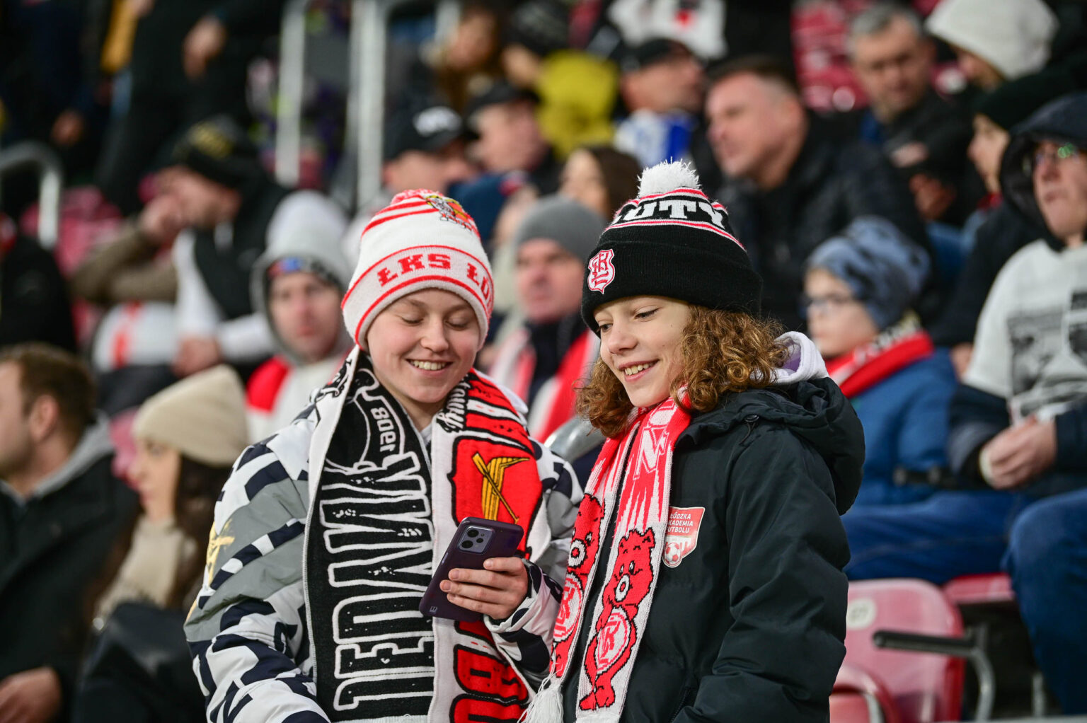 70. derby Łodzi: doping kibiców ŁKS