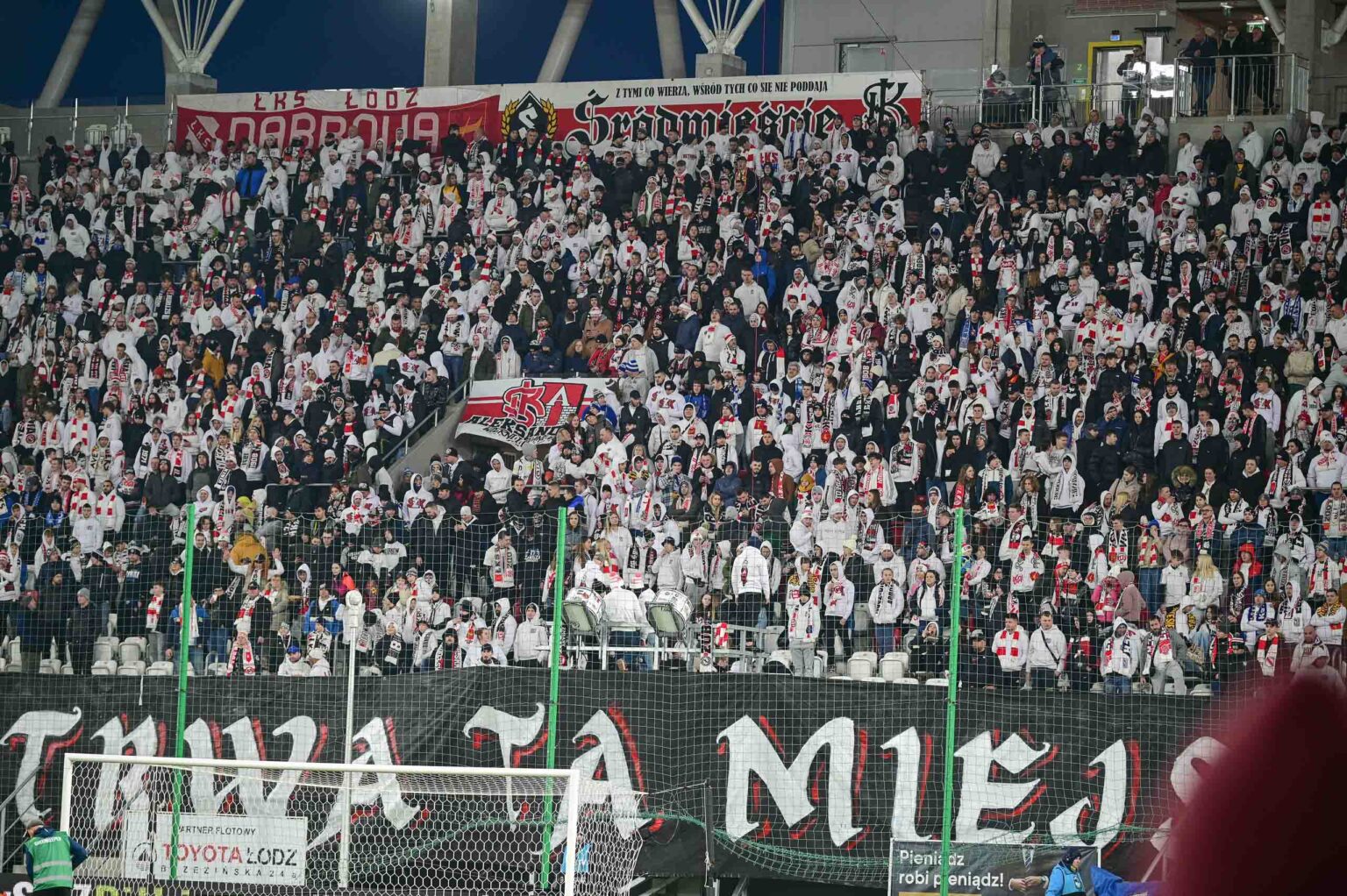 70. derby Łodzi: doping kibiców ŁKS