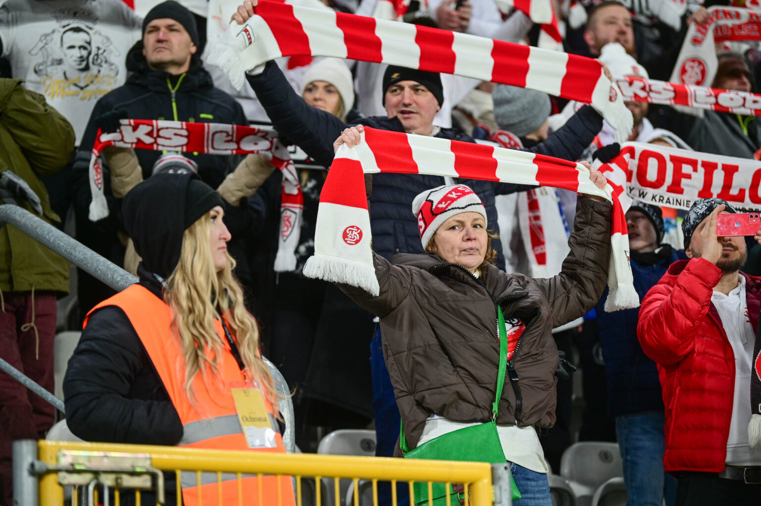 70. derby Łodzi: doping kibiców ŁKS