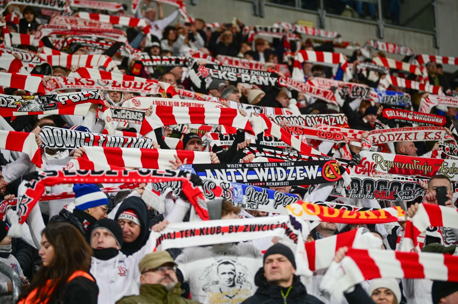 70. derby Łodzi: doping kibiców ŁKS